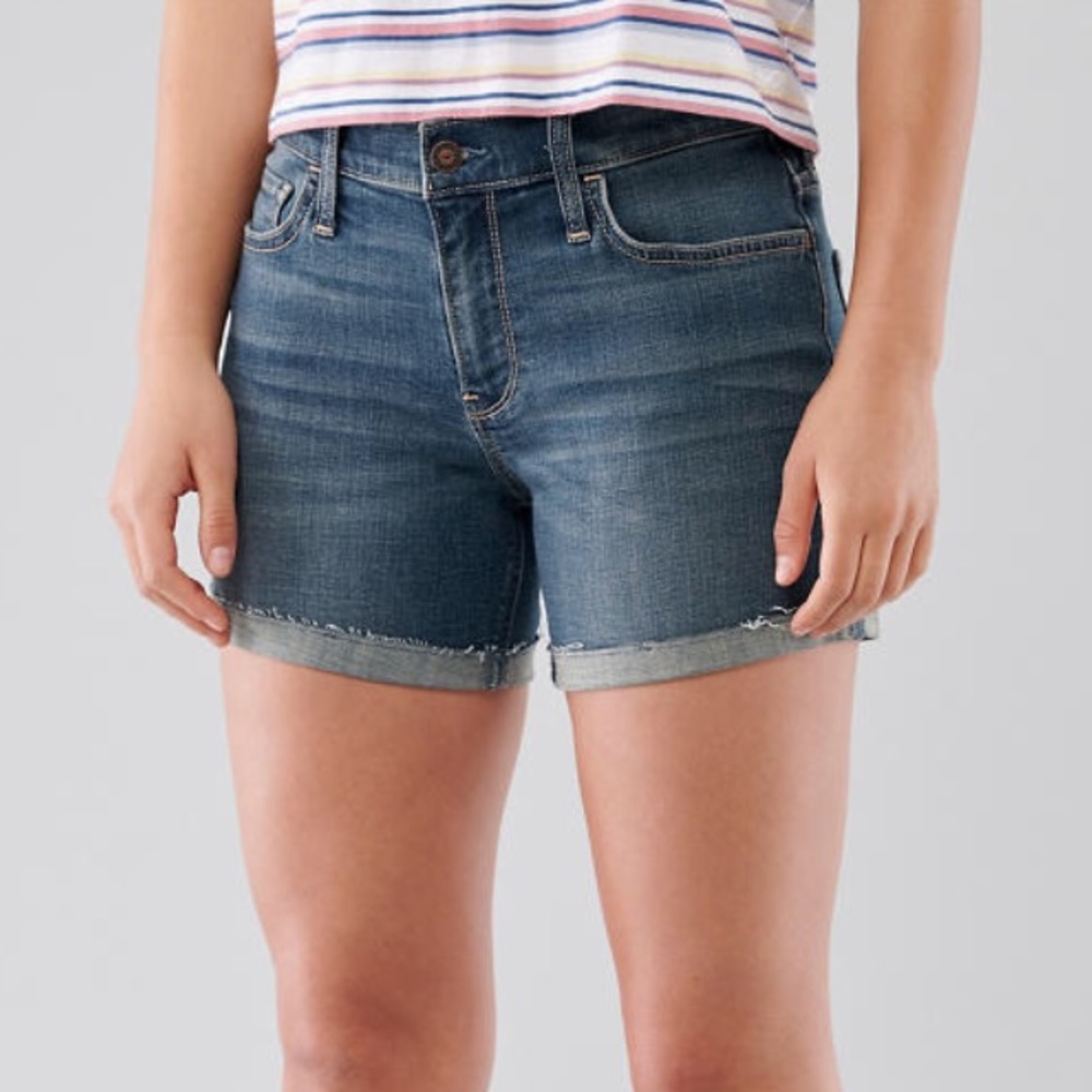 ✨ Hollister Jean Shorts ✨